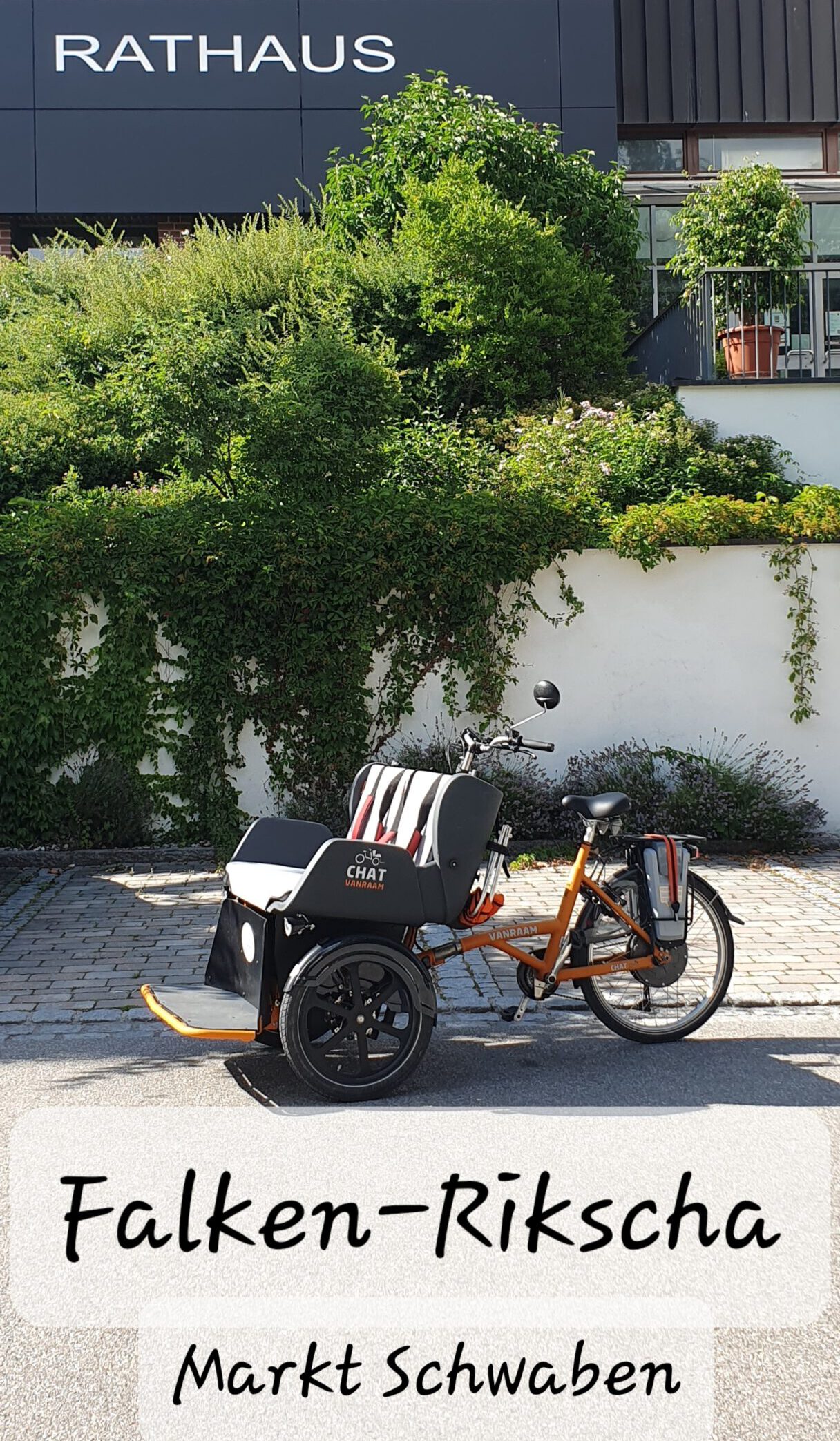 Falken-Rikscha_Rathaus