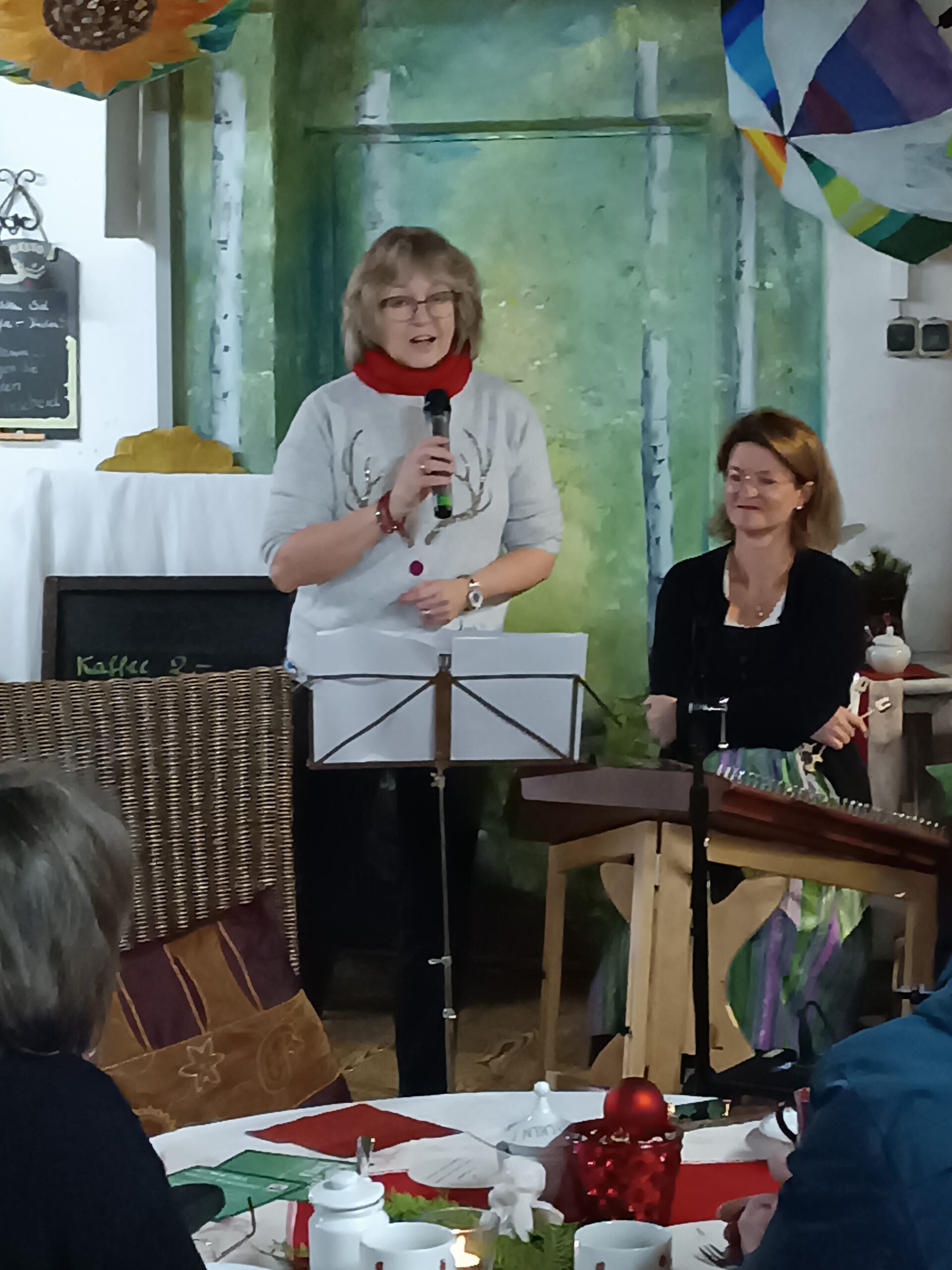 Sabine Drobner liest selbstverfasste Geschichten (Foto: Klaus Lüders)